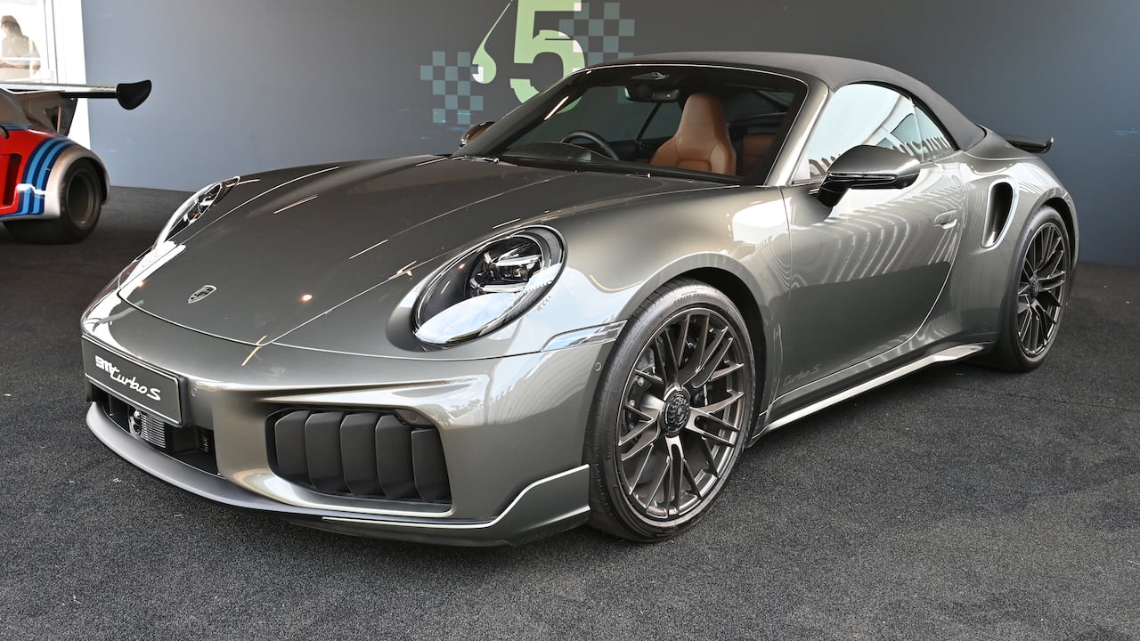 La demanda sostenida del Porsche 911 contribuyó a fortalecer los resultados financieros de la marca durante el primer semestre.