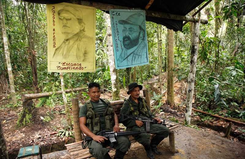 Aunque no sean obras de arte, los dibujos abundan en las casetas del campamento, para rendirles homenaje a los jefes guerrilleros legendarios. 