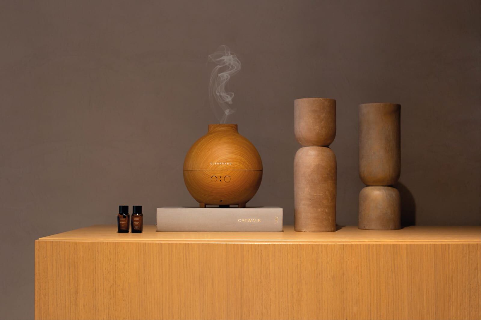 La aromaterapia se recomienda en cuidados paliativos, para que el paciente rememore aromas de infancia, y se transporte a estados del pasado de mucha  calma y felicidad.