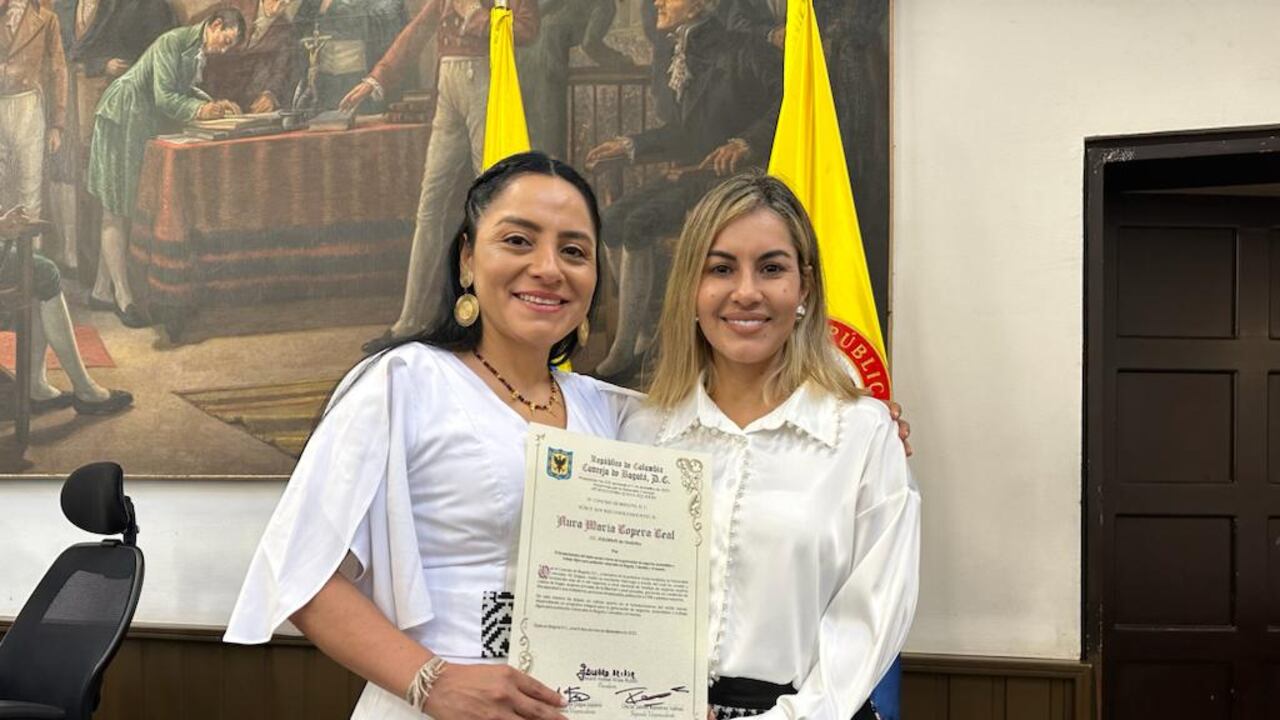 La concejal Atí Quigua junto con la gestora Aura María Lopera.