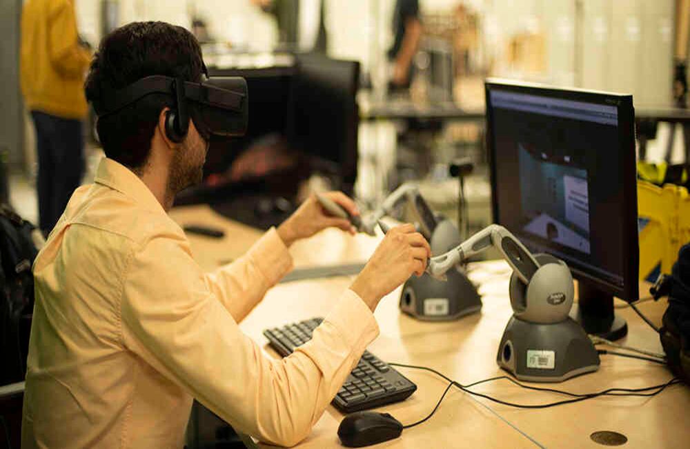 La tecnología sigue revolucionando el aprendizaje. Universidad de los Andes, Bogotá. // Cortesía Universidad de los Andes.