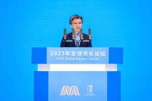 Claudia López en la apertura del Foro Global de Alcaldes y Alcaldesas de Guanzhou, en China.