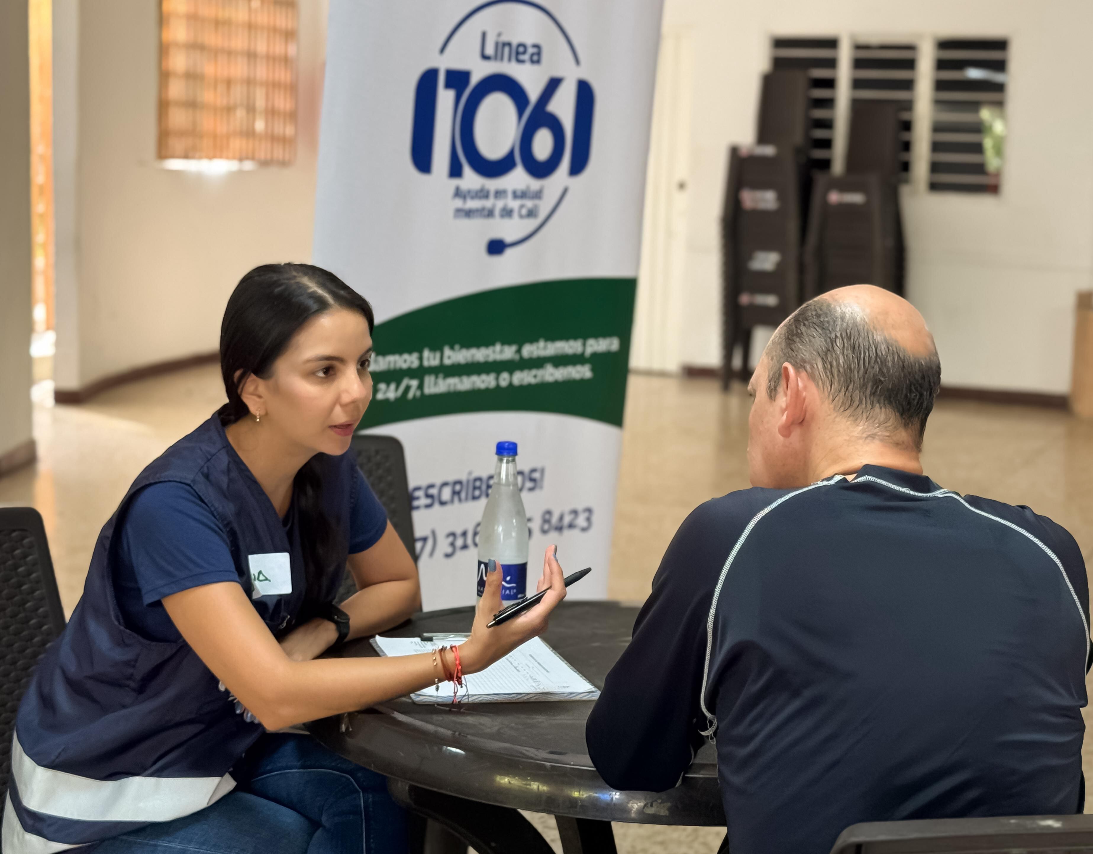 Equipos psicosociales orientan a los afectados del ataque en la Base Aérea para prevenir el desarrollo de traumas a largo plazo.