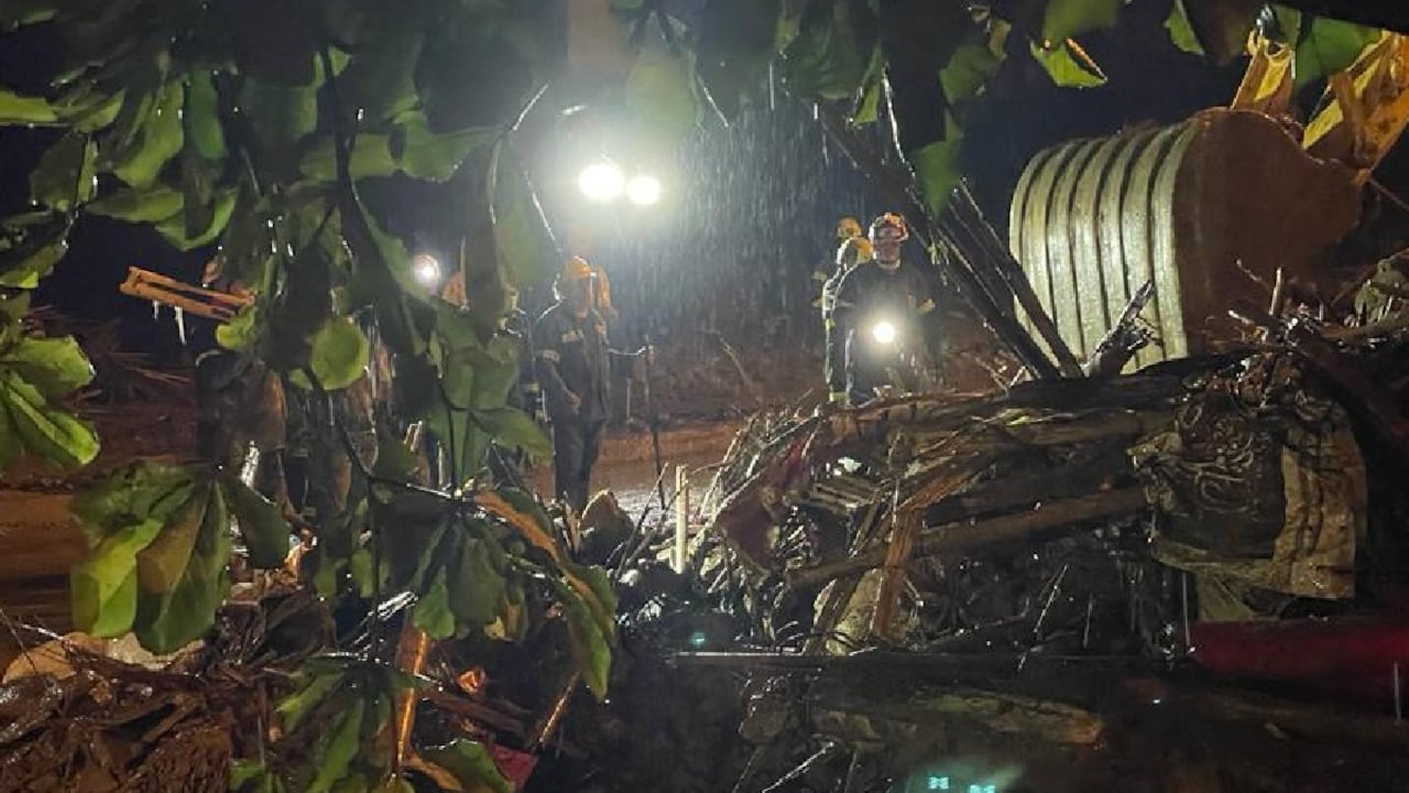 La tragedia deja hasta el momento 15 personas muertas.