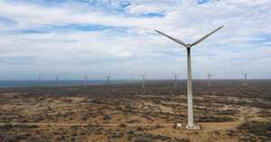 Jepirachi es el único parque eólico en Colombia. Este proyecto, de EPM, posee 15 aerogeneradores y tiene una capacidad instalada de 19,5 MW.  Foto: Esteban Vega La -Rotta / Semana