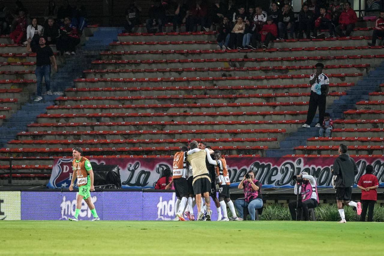 Internacional de Bogotá celebrando su victoria ante Medellín.