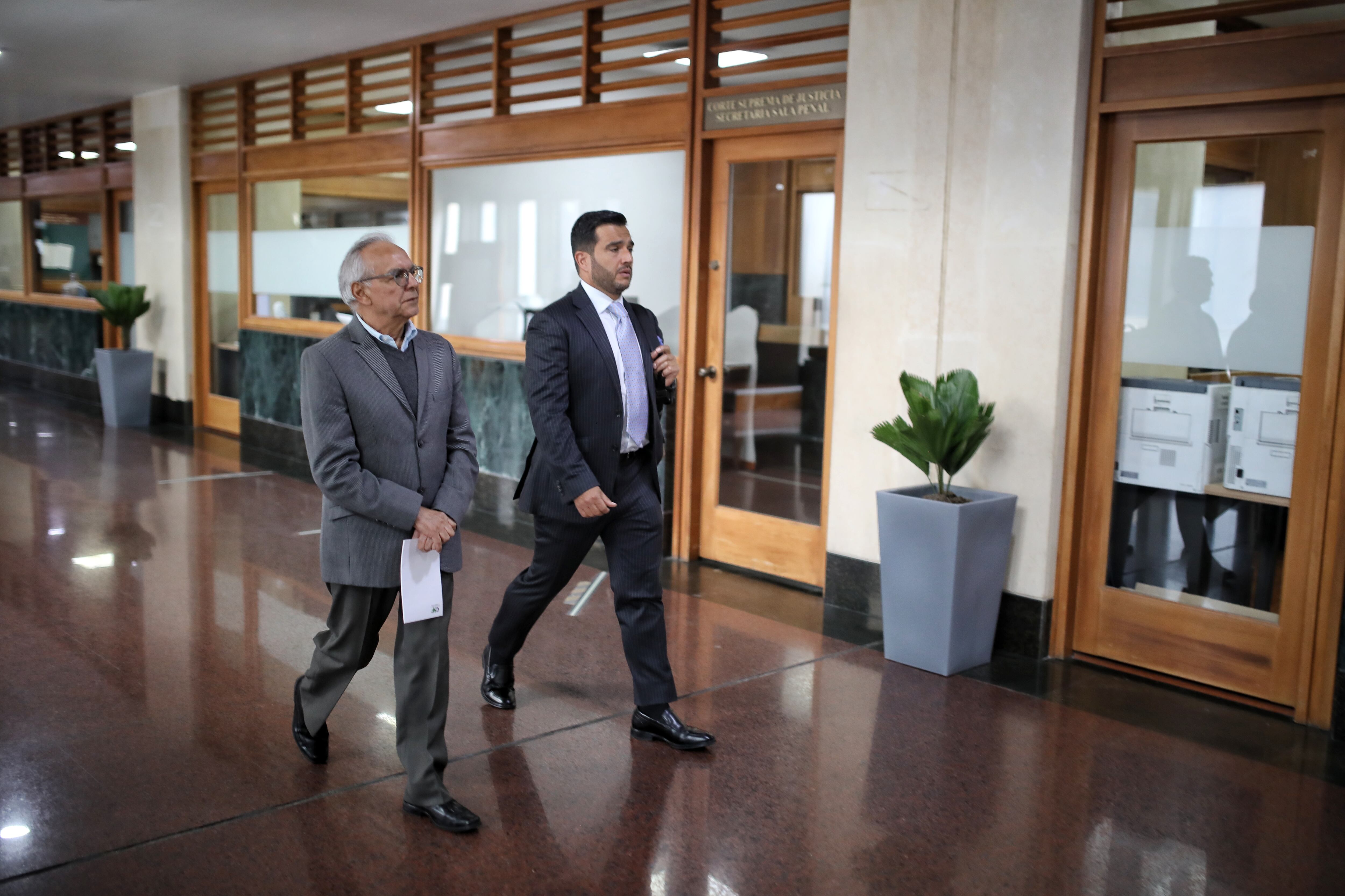 Ex ministro Ricardo Bonilla declarará en calidad de testigo , dentro del proceso en el que fueron citados todos los congresistas de la comisión parlamentaria de crédito público