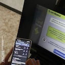 Con la desaparición de las tarjetas físicas, los cajeros convencionales dejarán paso a una nueva tecnología: NFC o Near Field Communication.