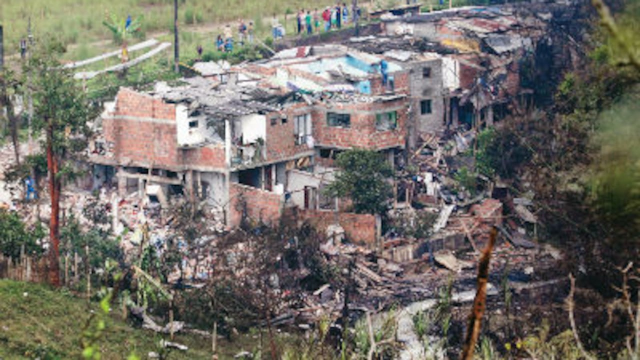 Explosión de poliducto en el barrio Villa Carola, en el municipio Dosquebradas (Risaralda).