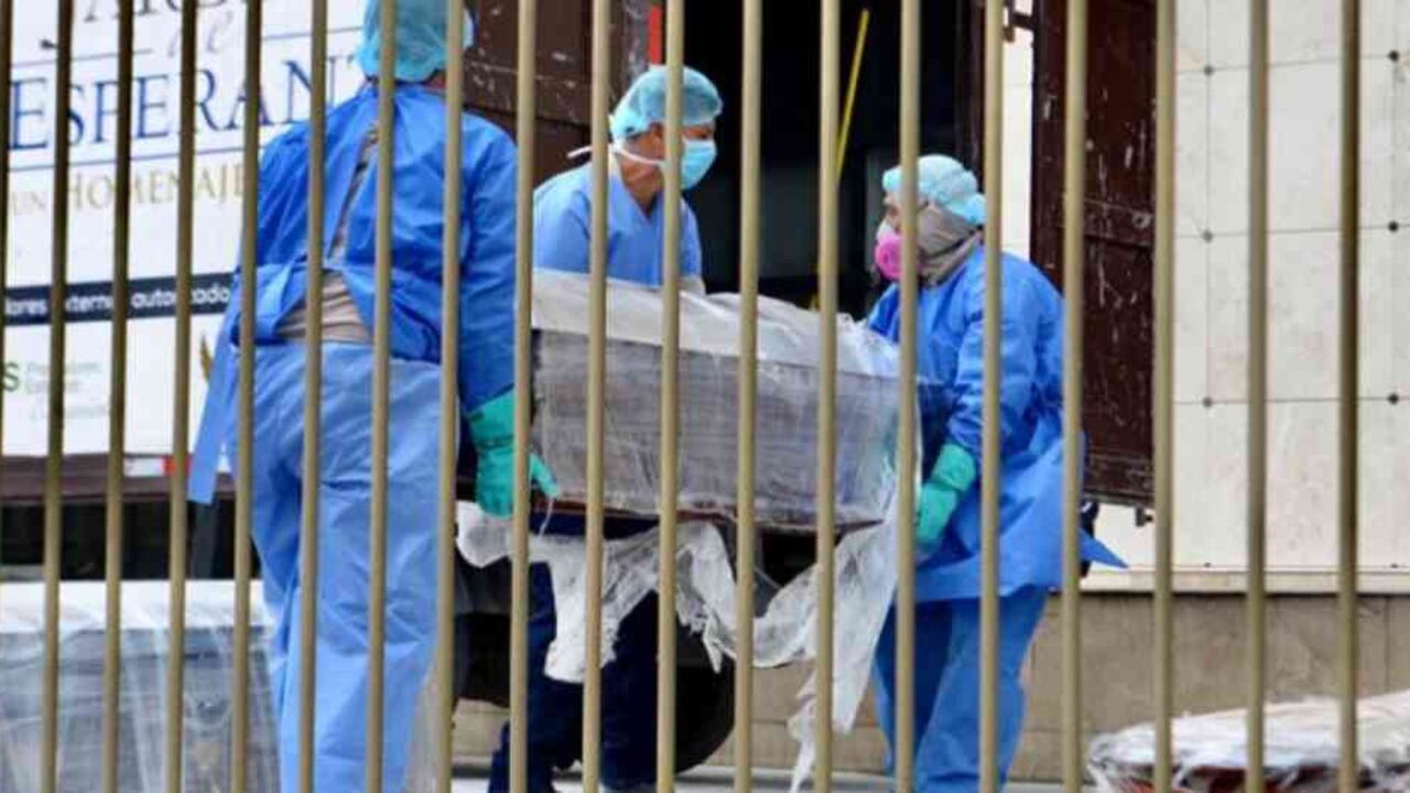 El domingo se registraron en el mundo 4.584 nuevas muertes y 224.583 nuevos contagios.