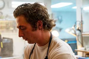 Jeremy Allen White es Carmen "Carmy' Berzatto. CR: Matt Dinerstein/FX
