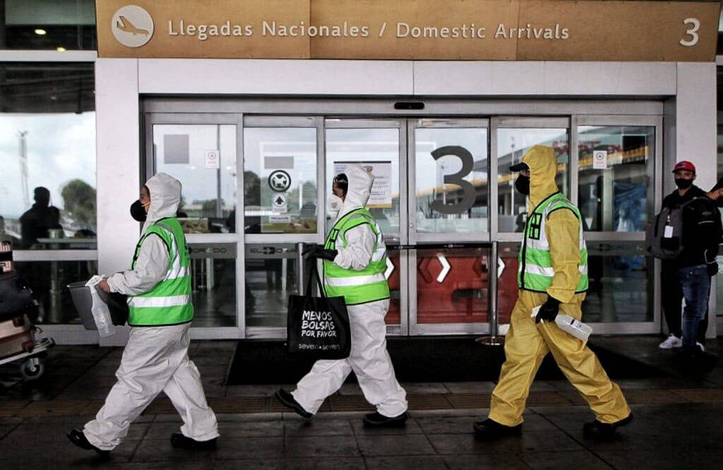 Otro punto a resaltar es que, tal y como lo informó el Gobierno nacional, desde septiembre se reanudarían los vuelos internacionales. Las aerolíneas también se encuentran estipulando sus protocolos de seguridad para garantizar la seguridad de los pasajeros. Esteban Vega/SEMANA