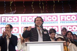 El candidato del Equipo por Colombia tiene la posibilidad de ser uno de los más votados en estas elecciones. Foto: Cortesía campaña Fico