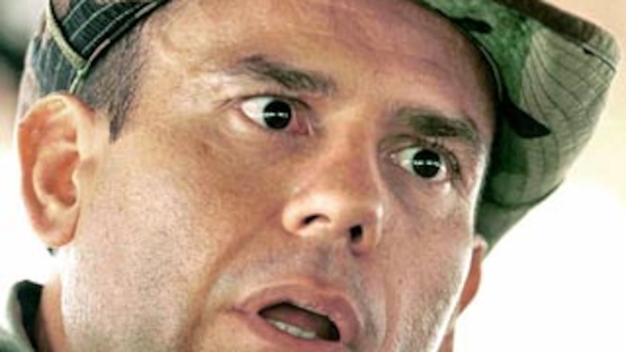 Carlos Castaño desapareció a finales de abril de 2004. Aunque algunos creen que negoció con Estados Unidos y que está fuera del país, la Dijín confirmó este miécoles que murió en un ataque ordenado por su hermano Vicente.