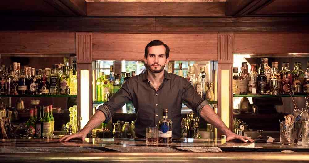 MIGUEL RIASCOS RON LA HECHICERA