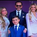Abelardo De La Espriella llega a la USC junto a su esposa e hijos para su posesión presidencial