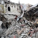 Destrozos causados por un bombardeo ruso en el Teatro de la Academia Dramática Regional de Donetsk en Mariúpol (Ucrania) el 16 de marzo del 2022. La foto es del 4 de abril.