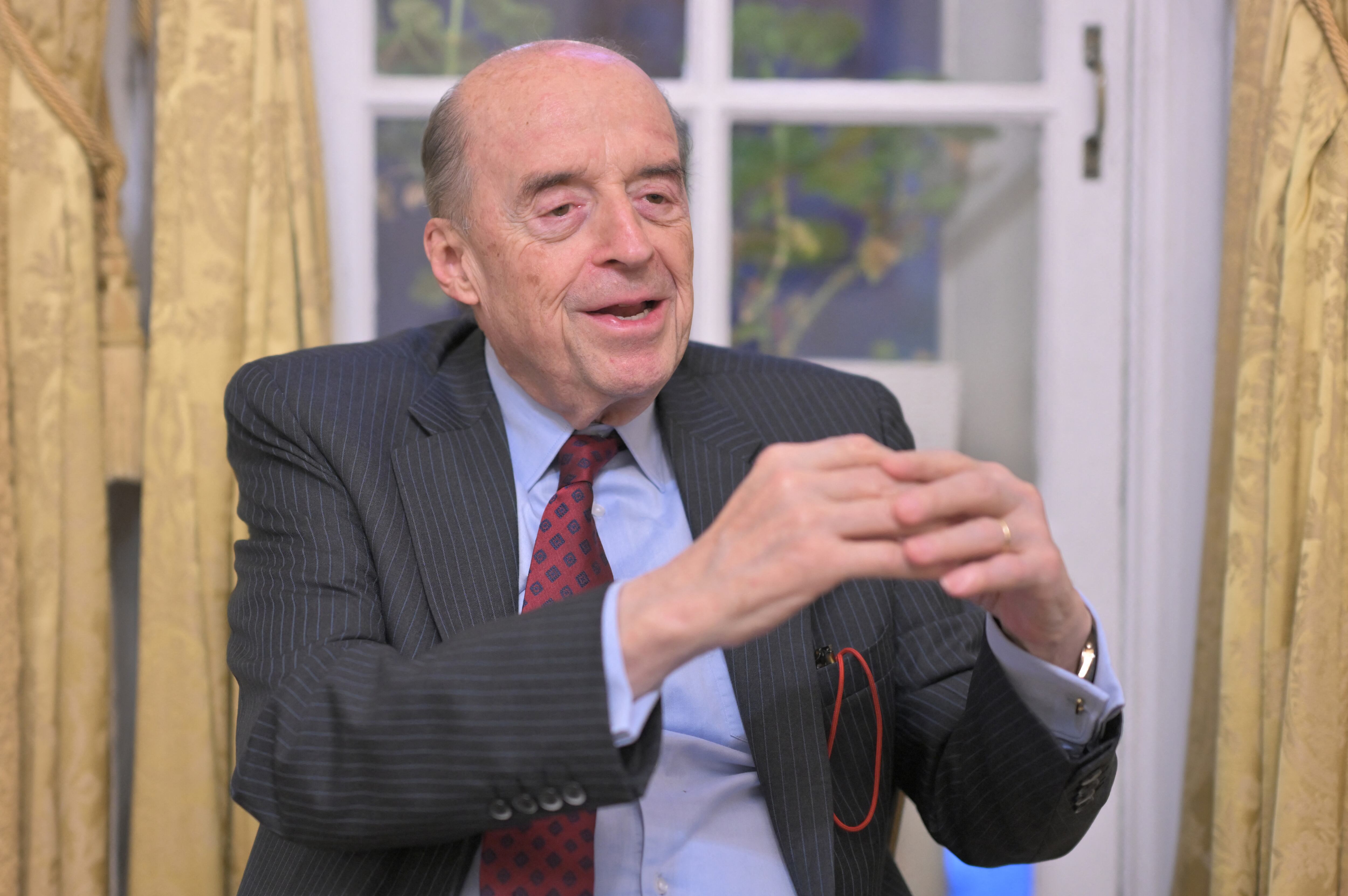 Puso como ejemplo a Panamá, un país de "unos cinco millones de habitantes" adonde están llegando cientos de miles de migrantes al año: "Eso no lo puede resistir un país con esa población. Eso implica recursos".