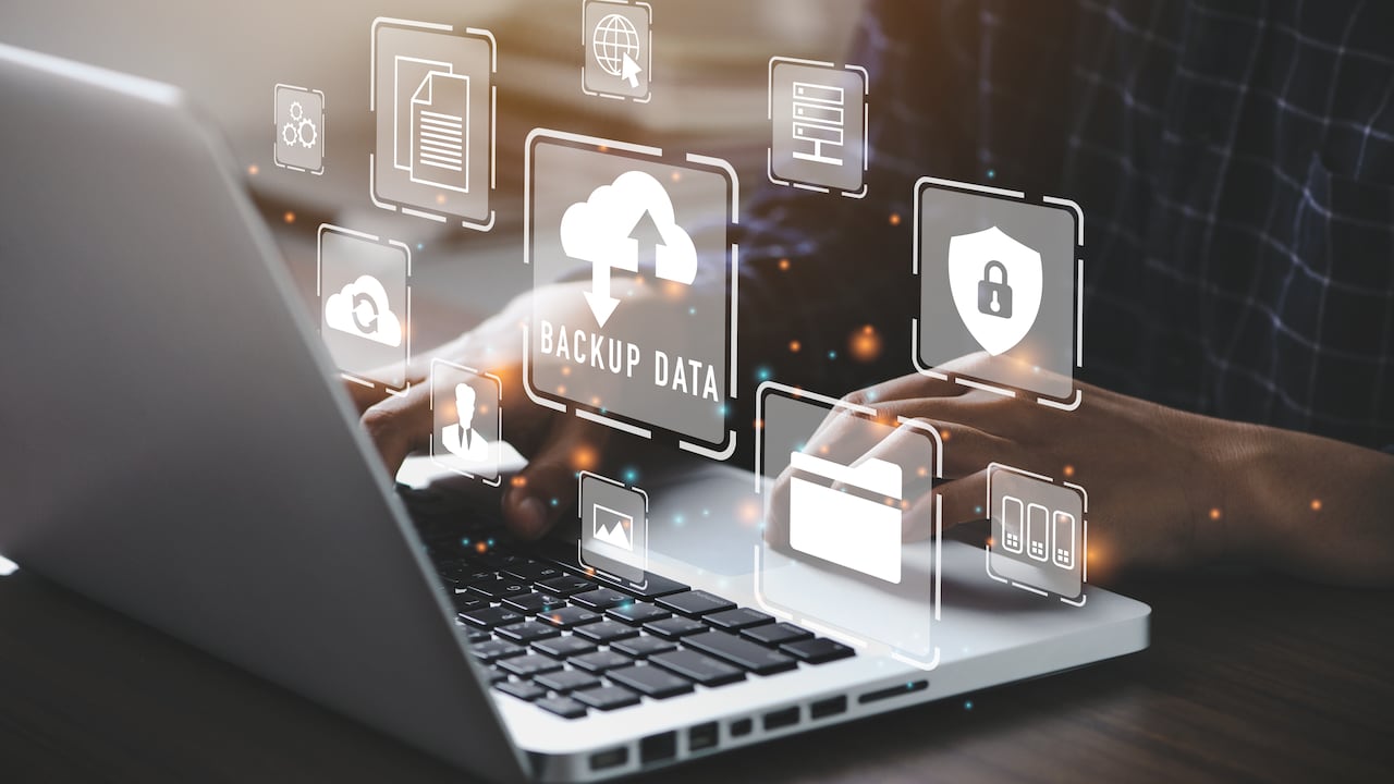 Realizar copia de seguridad en los computadores permitirá eliminar virus y archivos basura.