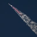 Mega cohete SpaceX fue lanzado en la base de Boca Chica, Texas.