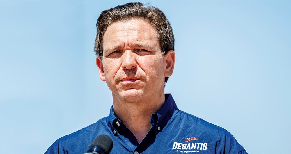 Las leyes impulsadas por el gobernador Ron DeSantis han sido calificadas de crueles contra los migrantes. 