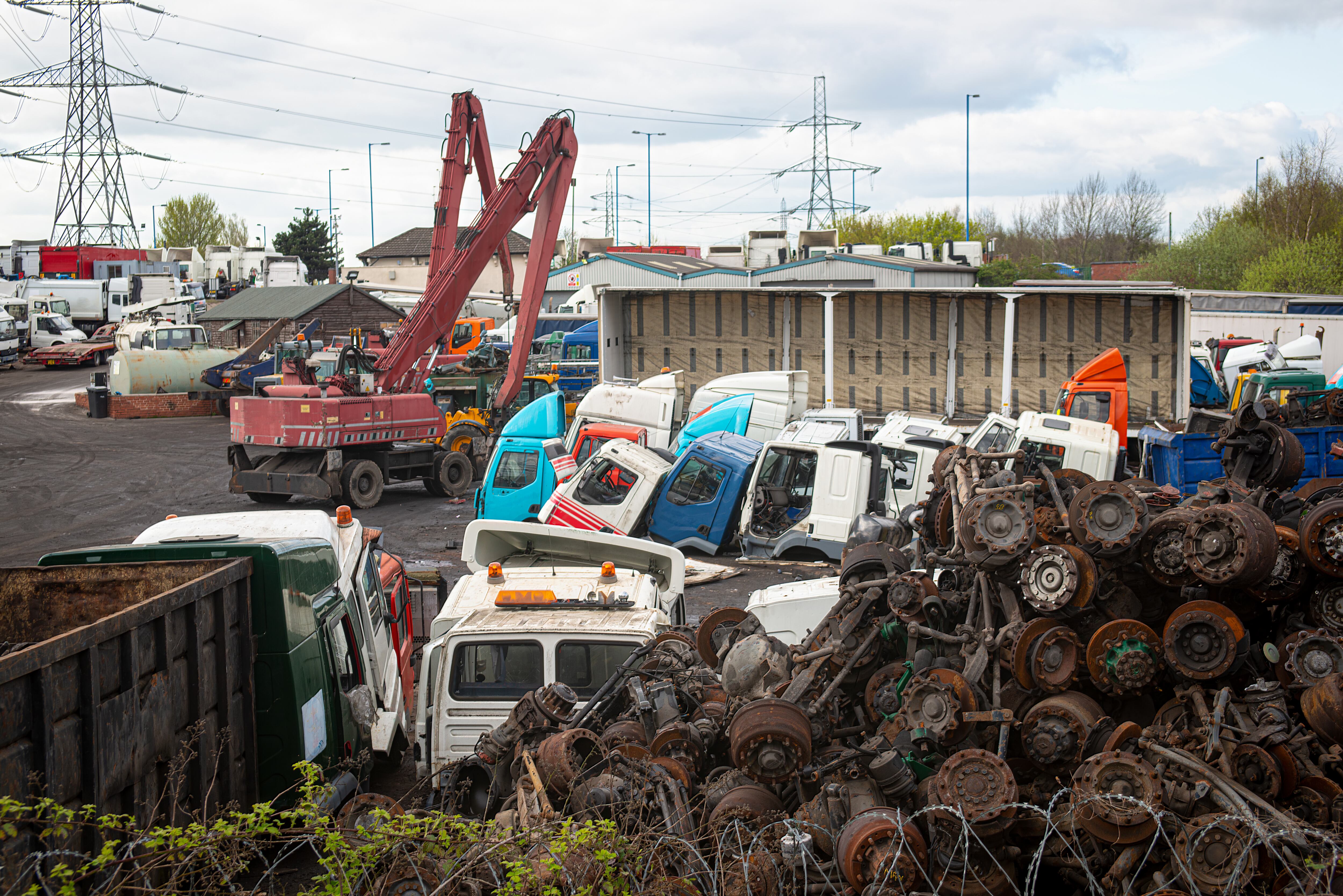El llamado zar de la chatarrización habló con SEMANA y desmintió las denuncias.