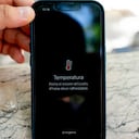 El sobrecalentamiento del iPhone es una de las causas más comunes por las que el dispositivo comienza a funcionar lento.