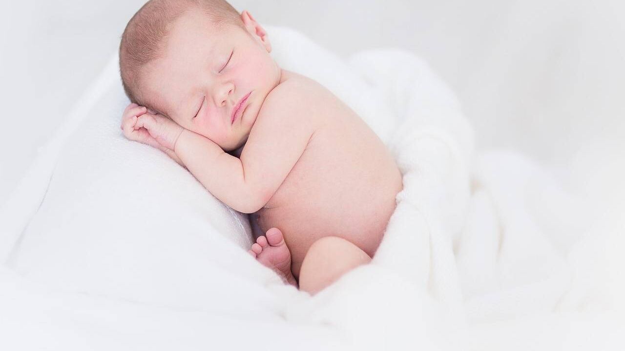 Una recién parida y un chiquitín que apenas está descubriendo qué es la vida por fuera de la panza caliente y cómoda de su mamá, no están en la mejor capacidad para recibir visitas.