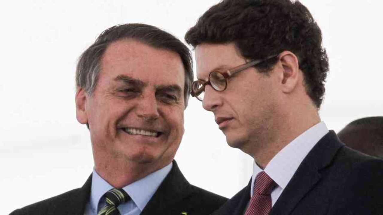 Noticias del mundo: piden destitución del ministro de Medio Ambiente de Brasil