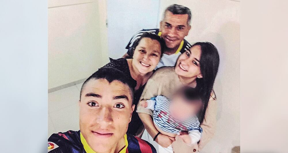  Laura Sarabia, directora del Dapre, que se anticipó a la crisis de su hermano, fundó una empresa de consultoría con él.