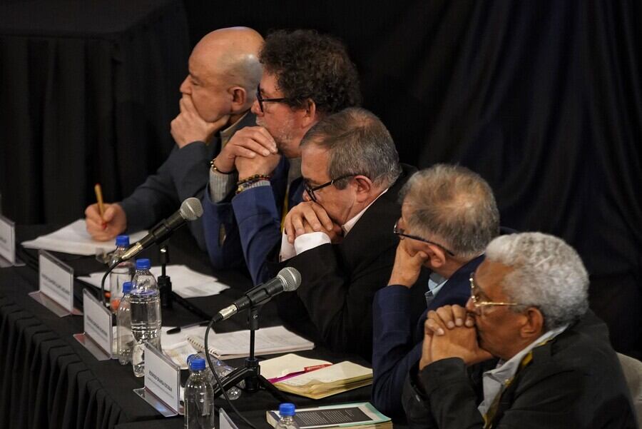 En la Biblioteca Virgilio Barco se llevó a cabo el tercer día de la audiencia de reconocimiento de siete exmiembros del Secretariado de la extinta guerrilla Farc-EP por los secuestros perpetrados en el marco del conflicto armado, en presencia de múltiples víctimas.