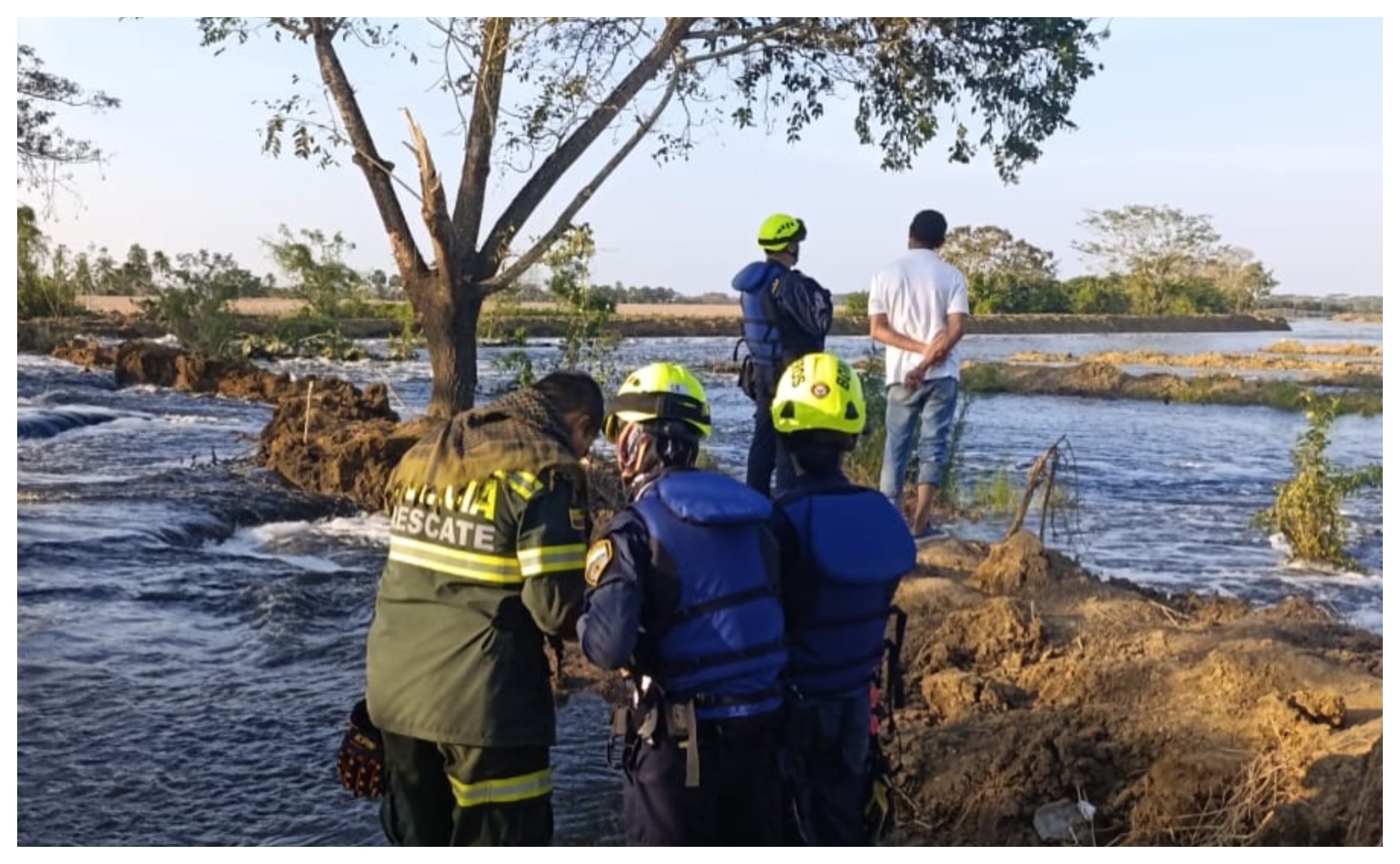 Dos hermanos fueron hallados sin vida tras ser arrastrados por una corriente súbita en San Pelayo, Córdoba.
