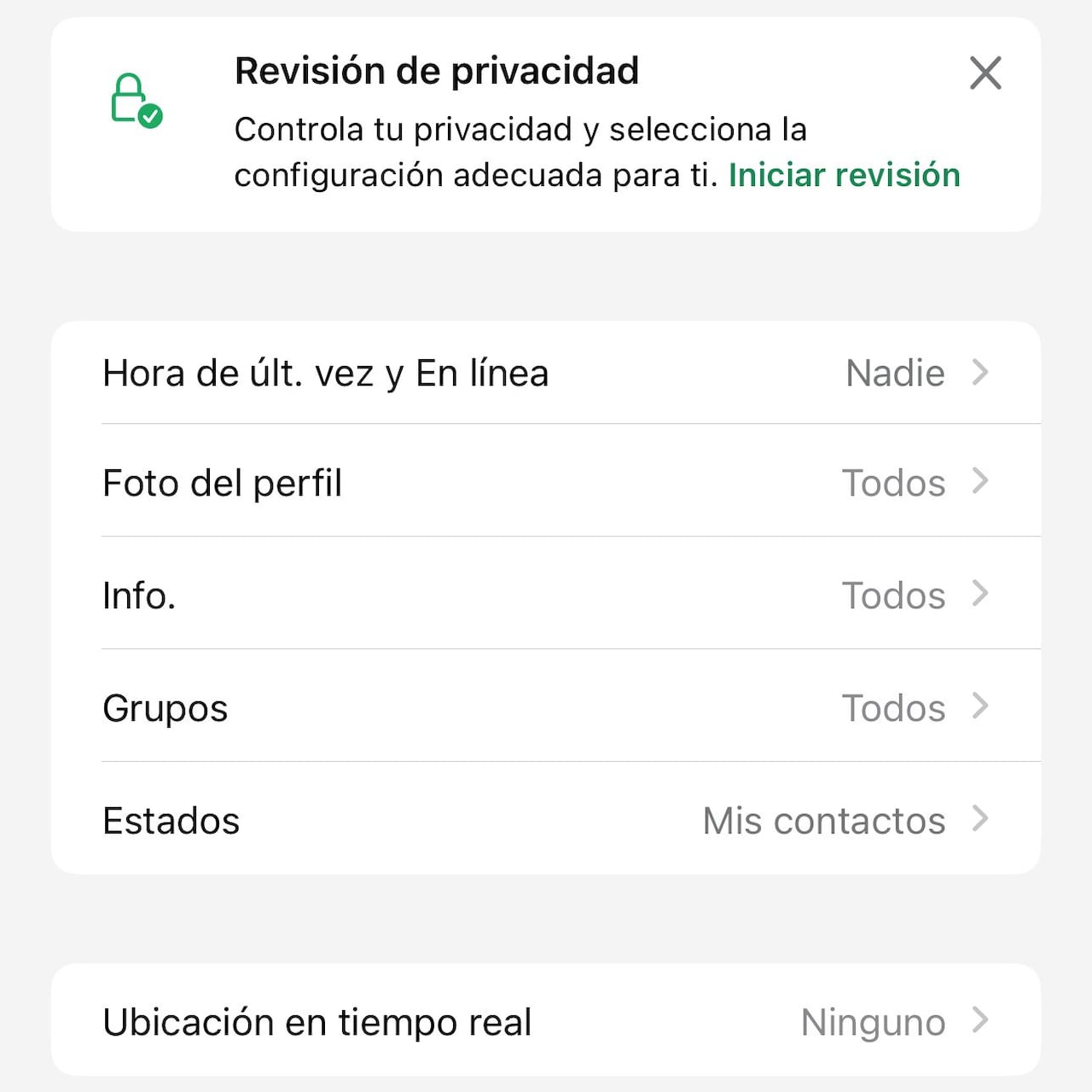 Hay distintas opciones para que proteja su información de contactos indeseados en la aplicación