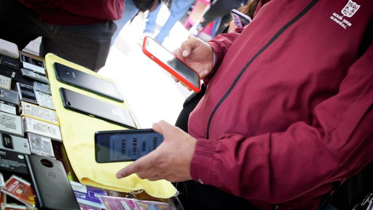 La comercialización de celulares robados es un delito que puede acarrear penas privativas de la libertad superiores a los cuatro años.