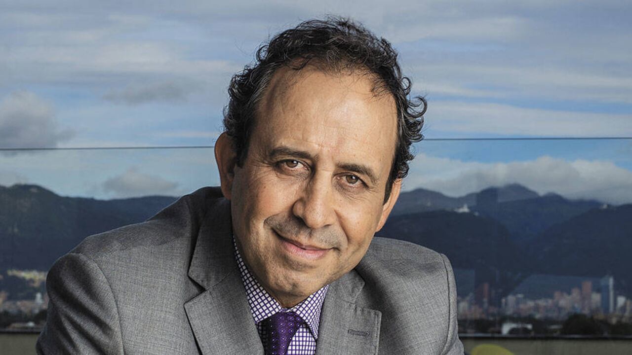 El superintendente de Salud, Fabio Aristizábal, considera clave que el sistema deje de pensar en sacarle plata a la enfermedad y se concentre en ofrecer salud a los colombianos.