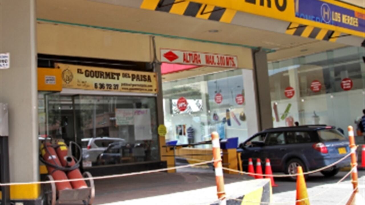 Bogotá en los últimos 15 años no ha construido un solo parqueadero legal.