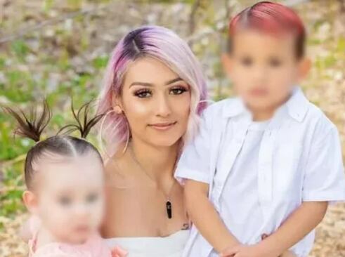 Mujercon grave cáncer recolecta dinero para pagar su funeral y dejarles a sus hijos.