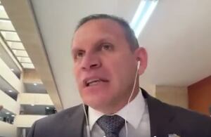 Germán Rodríguez, congresista de Salvación Nacional, mientras participaba en El Debate, de SEMANA, desde el Congreso de la República, en Bogotá, este primero de septiembre de 2026