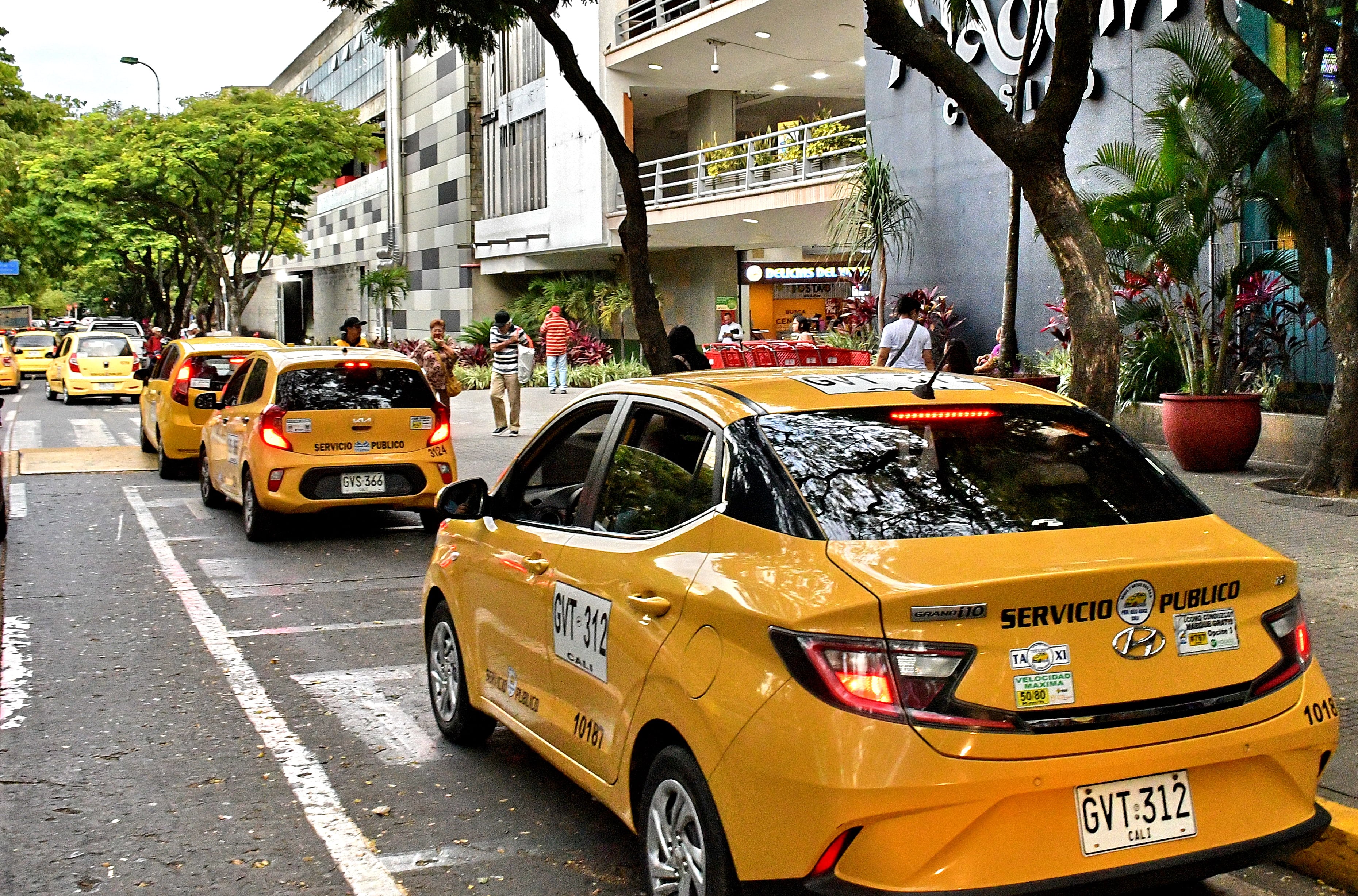 Nuevas pistas de taxis para la ciudad de Cali.