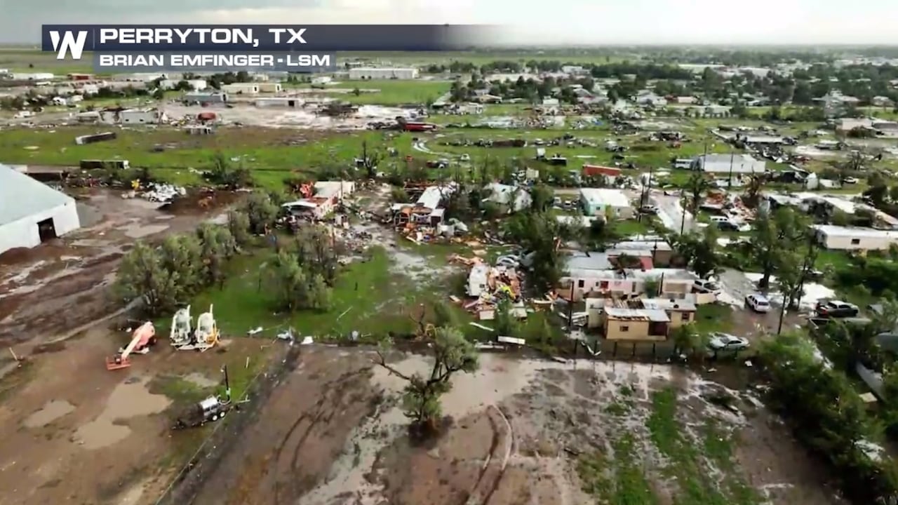 El tornado se registró el jueves mientras las alertas de tornado cubrían el norte y el centro de Texas y gran parte de Oklahoma a causa del mal tiempo que atravesaba la región, según el servicio meteorológico estadounidense.
