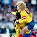 Esta es una de las fotografías que Carlos Valderrama más quiere. Fue tomada el 5 de septiembre de 1993, día en que Colombia le ganó 5-0 a Argentina. Hoy, ‘El pibe’ les dice a los futuros futbolistas que deben entrenar mucho y acatar las
órdenes del técnico.
