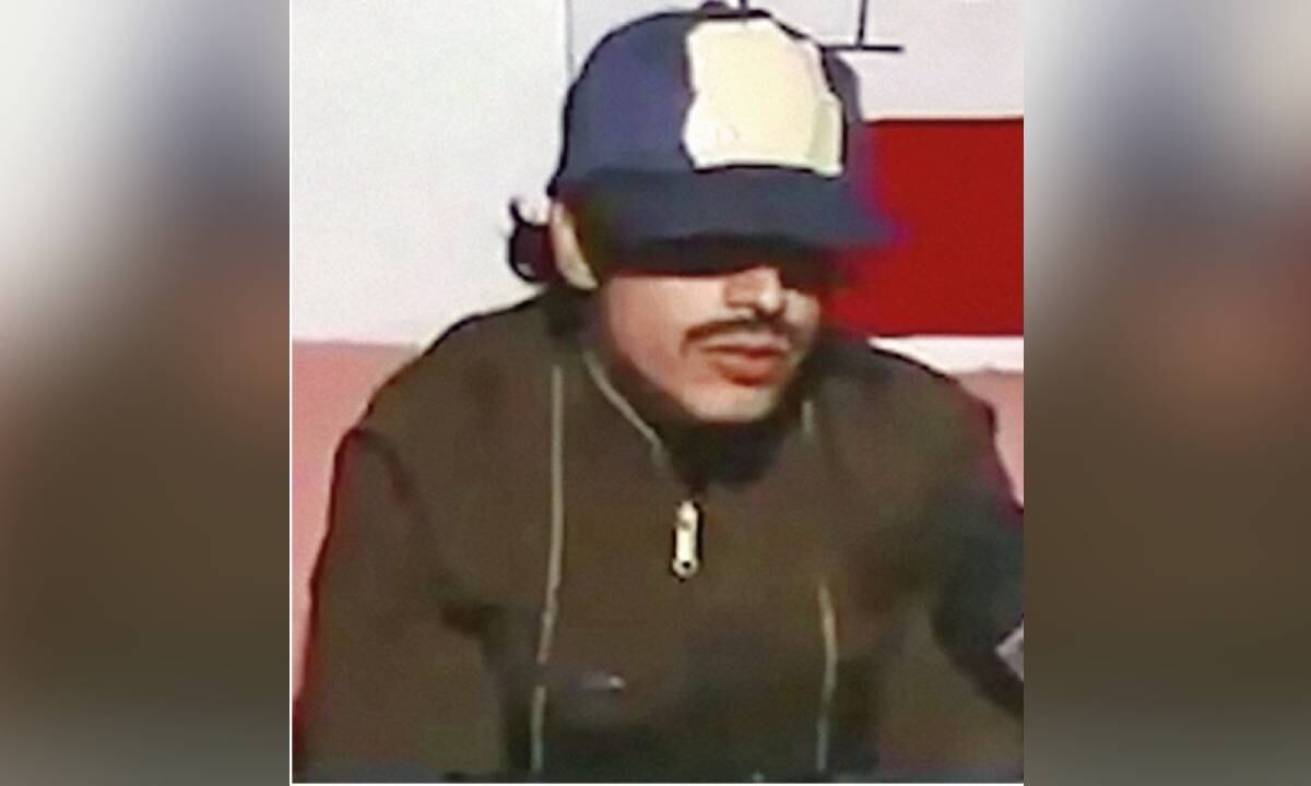 Así lucia Gustavo Petro, presidente de Colombia, cuando era militante del M-19.