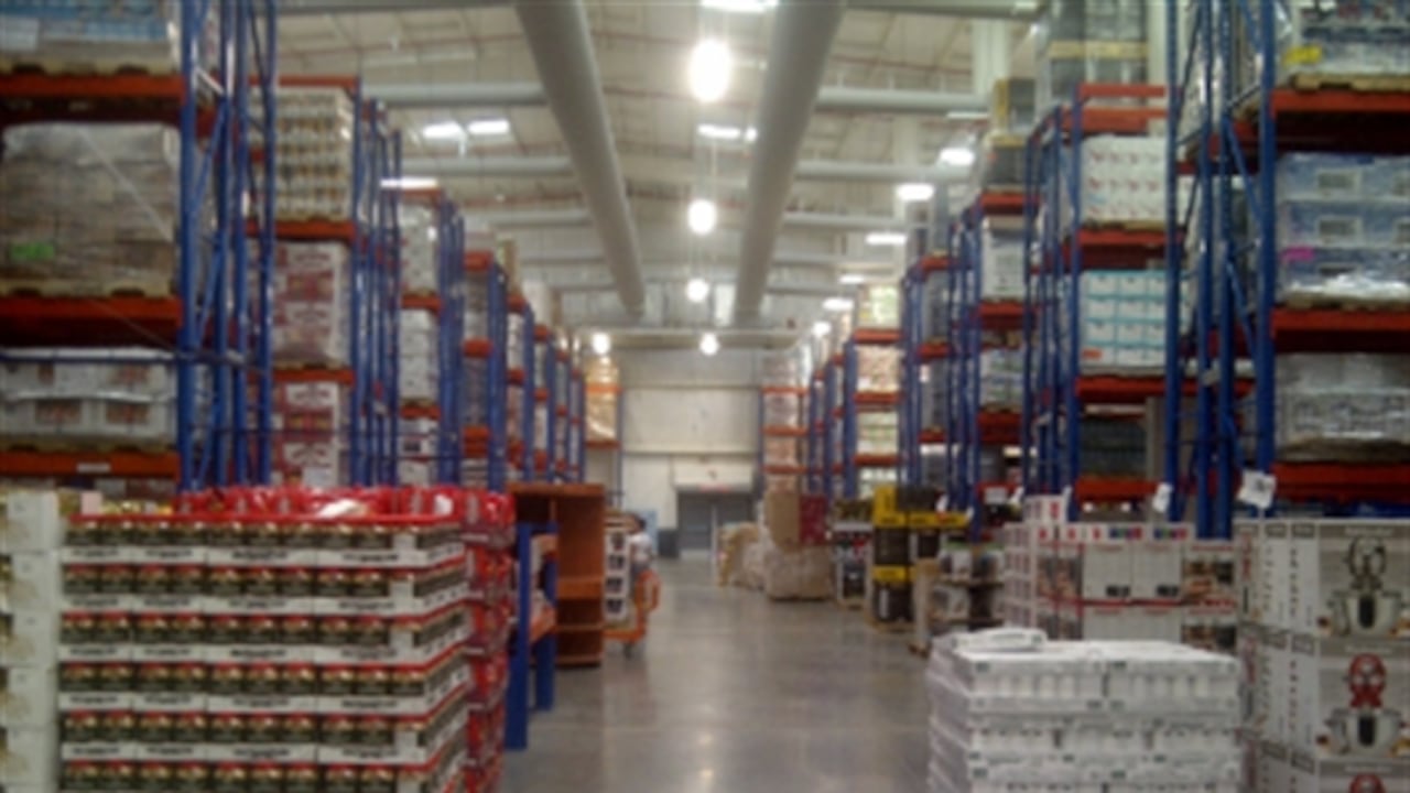 Para la construcción de las tiendas se realizó una inversión aproximada de 65 millones de dólares.