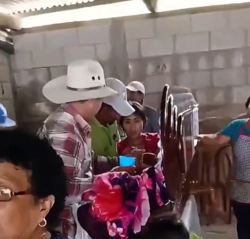 La joven se despertó durante su propio velorio