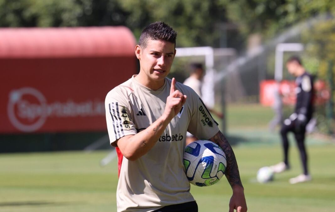 James Rodríguez entrenando con Sao Paulo.