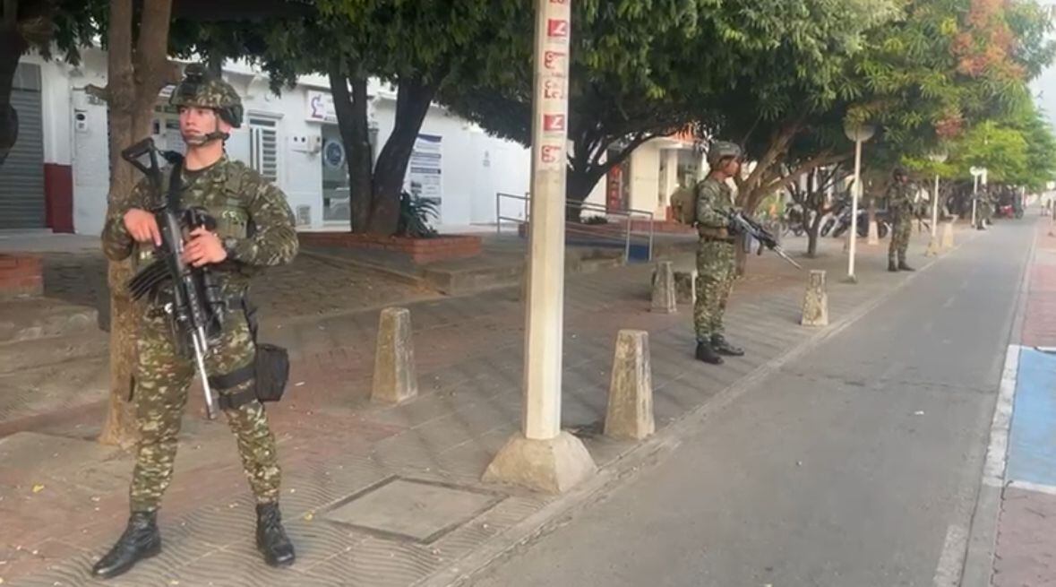 Ejército en las calles de Aguachica, Cesar.