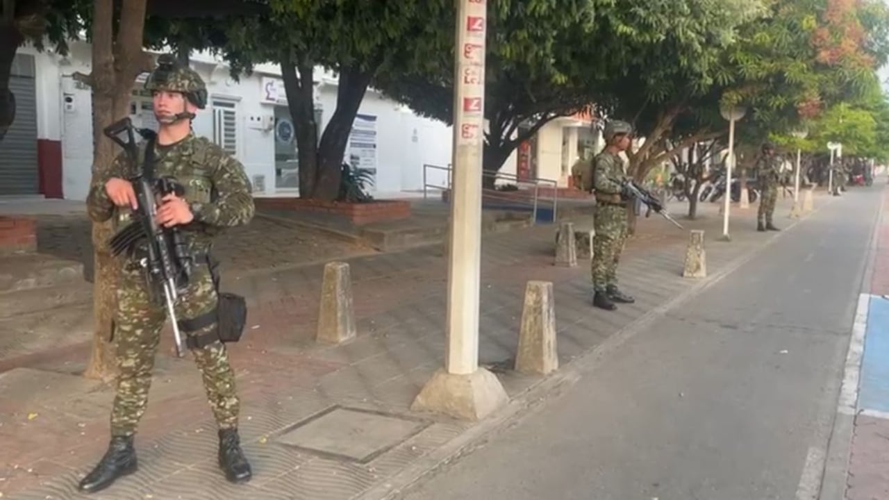 Ejército en las calles de Aguachica, Cesar.
