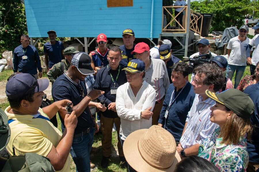 Presidente Gustavo Petro recorriendo la Isla de San Andrés, Providencia y Santa Catalina.
