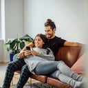 Tener una relación cercana con la pareja sexual puede ayudar a generar mejores lazos de confianza y diálogos más sinceros.