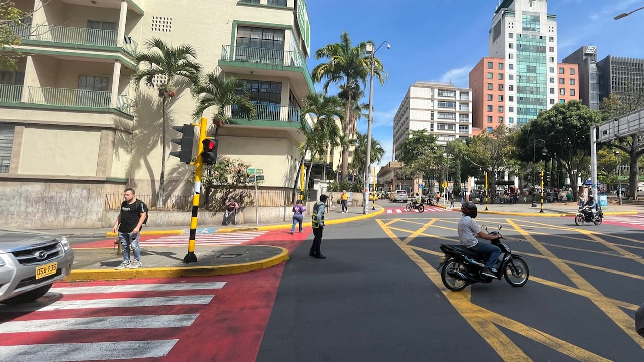 La restricción de movilidad aplica para vehículos particulares, motocicletas y taxis.